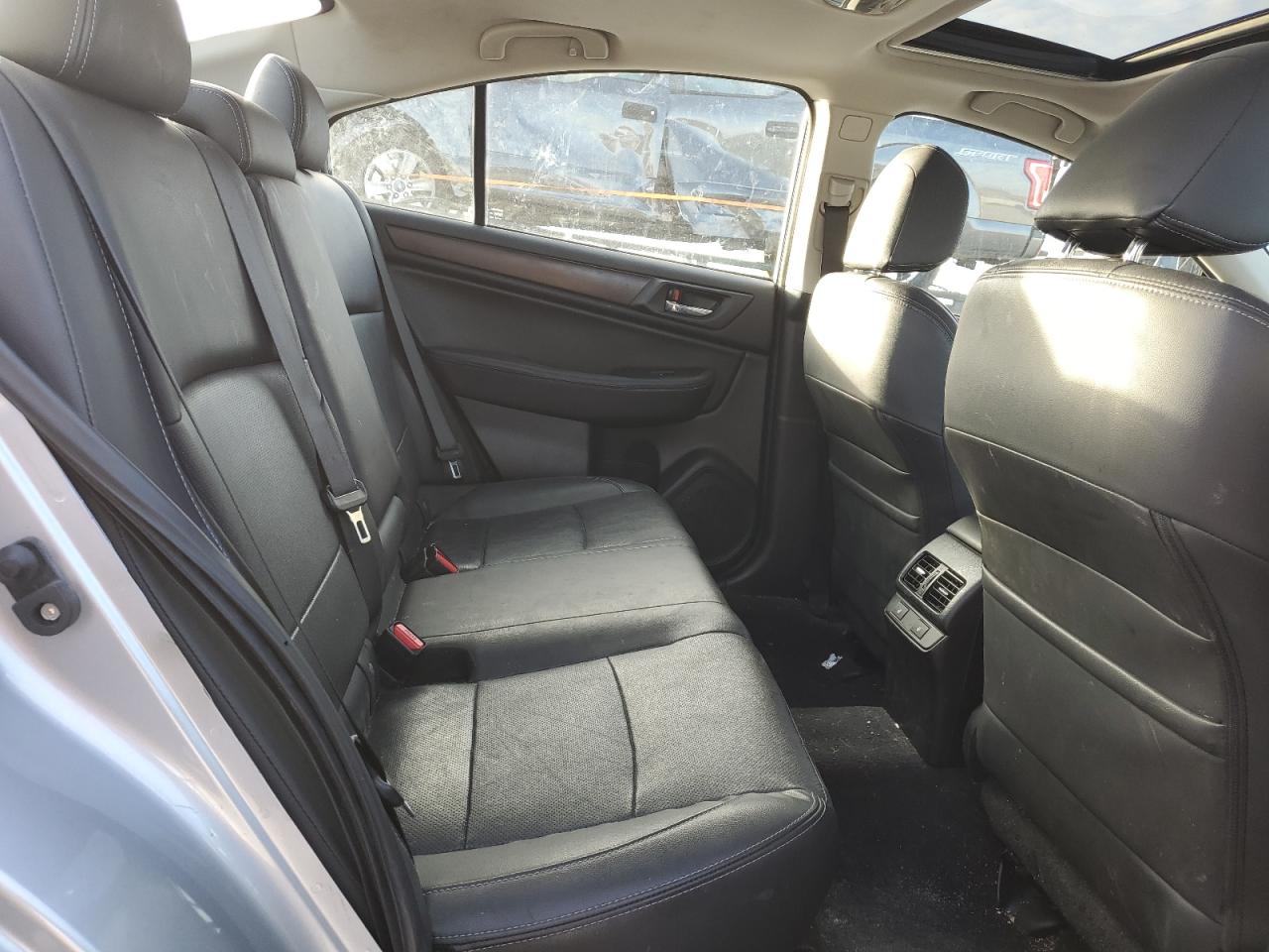 2016 Subaru Legacy - Image 10