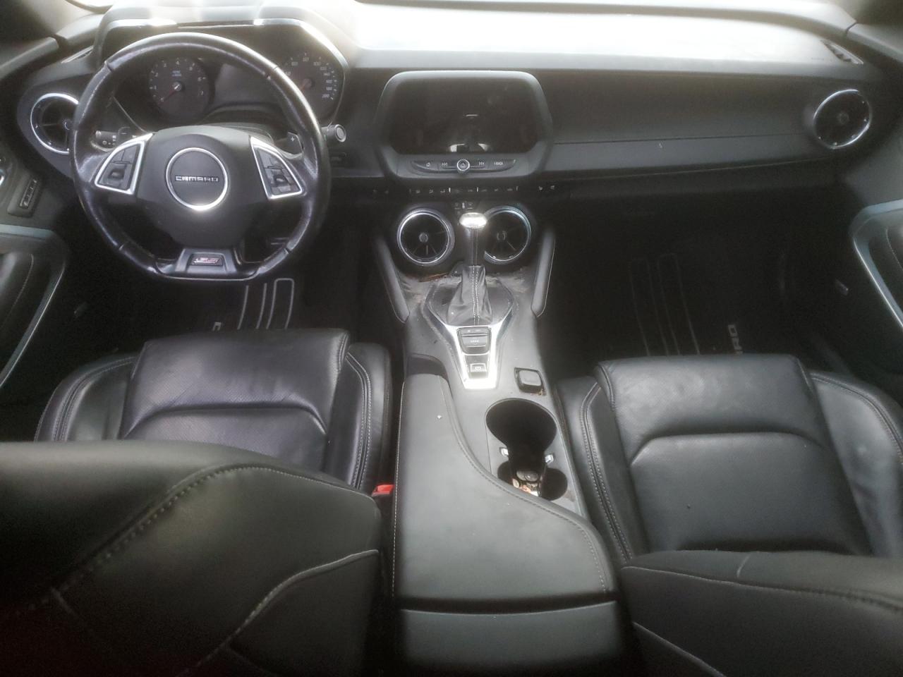 2022 Chevrolet Camaro - Image 8