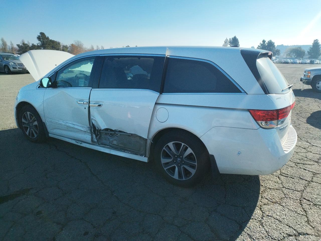 VIN 5FNRL5H92FB124800 2015 HONDA ODYSSEY no.2