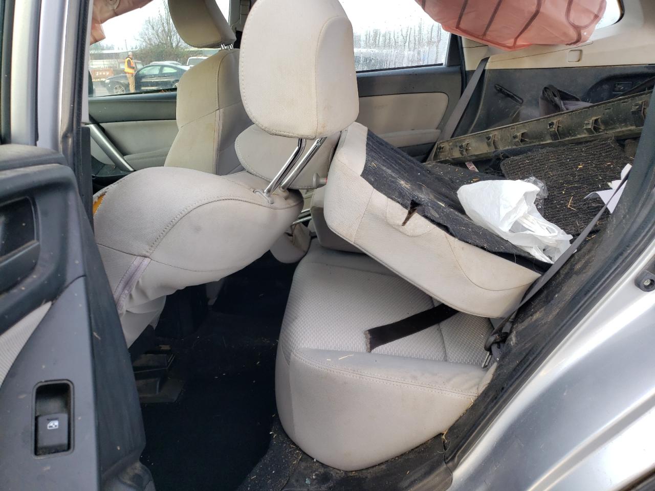 2015 Subaru Forester - Image 10