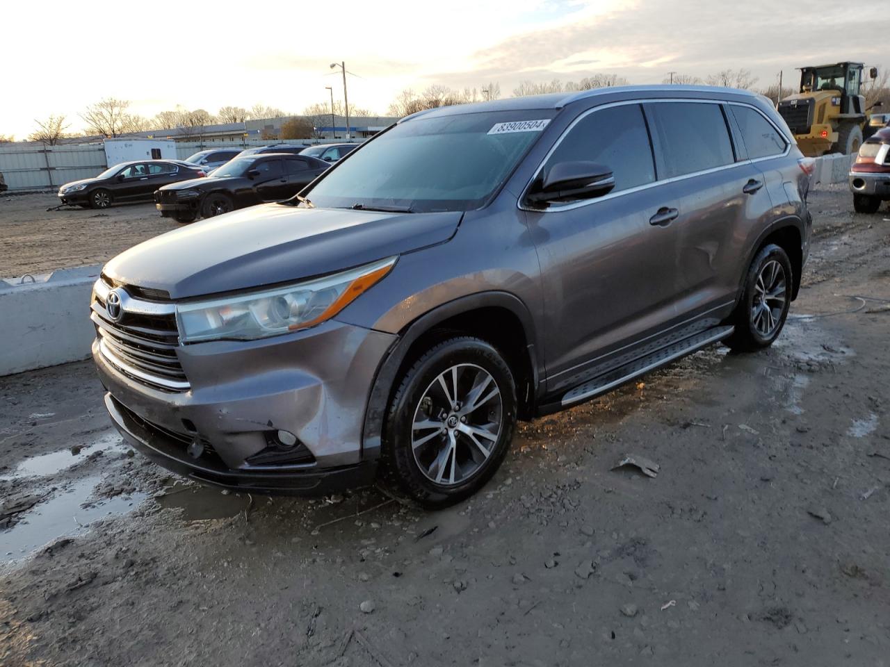 2016 Toyota Highlander - Image 1