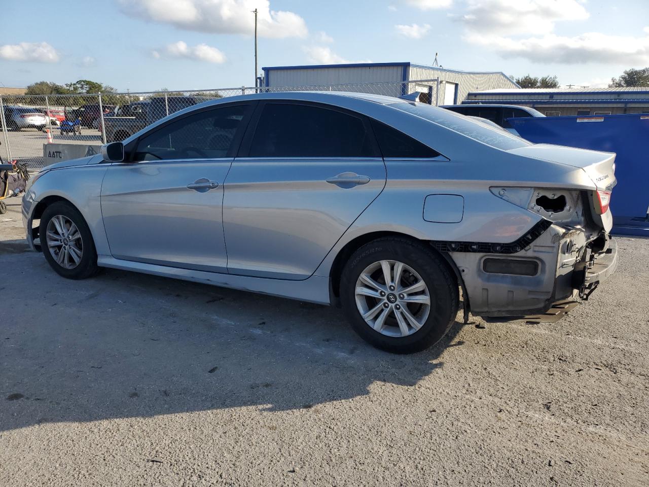 VIN 5NPEB4AC0EH917319 2014 HYUNDAI SONATA no.2