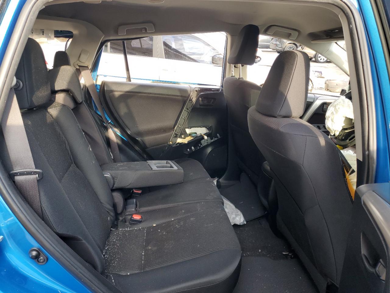 2018 Toyota RAV 4 - Image 12