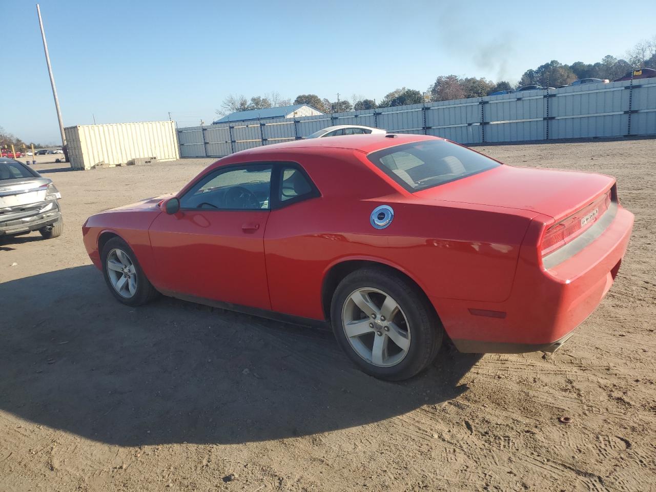 VIN 2C3CDYAG6EH277139 2014 DODGE CHALLENGER no.2