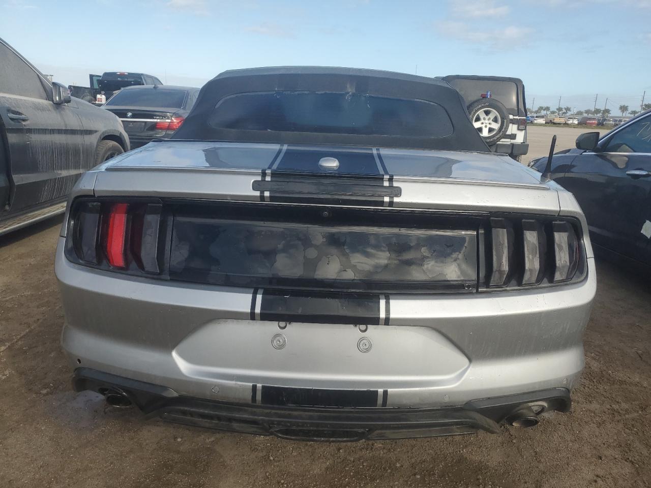 2020 Ford Mustang - Image 6