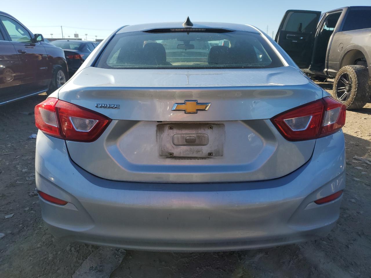 2018 Chevrolet Cruze - Image 6