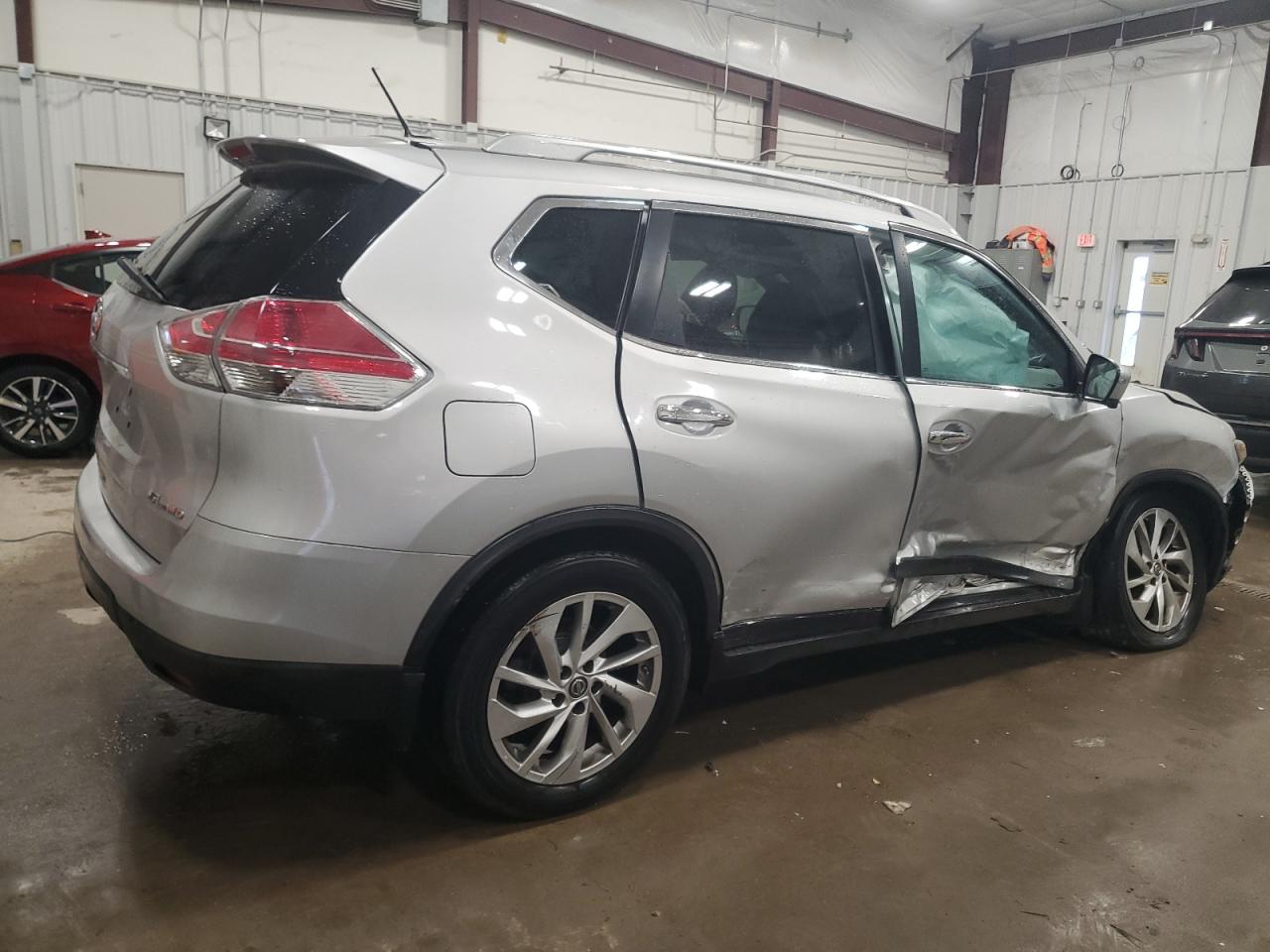 2016 Nissan Rogue - Image 3