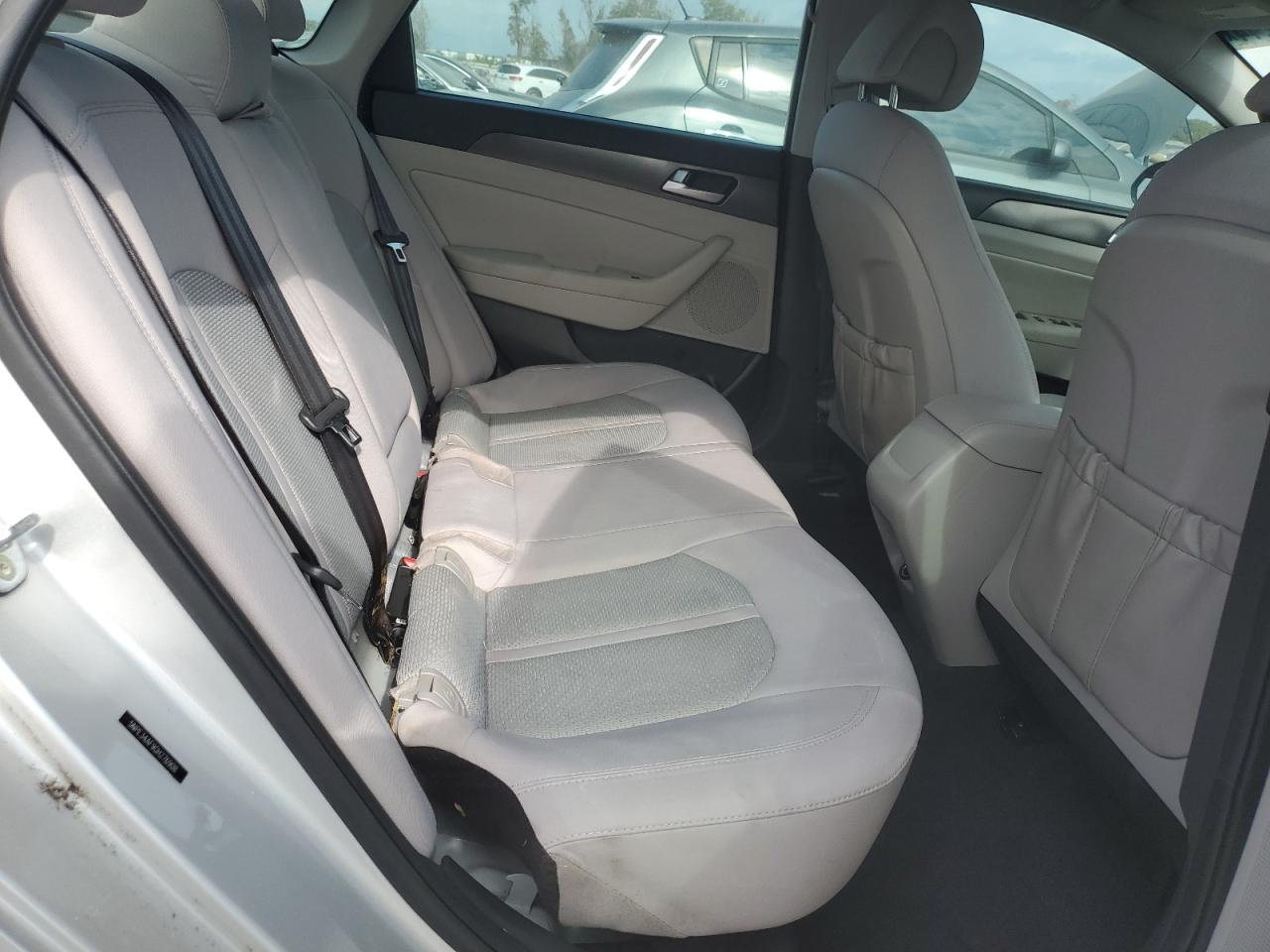 2016 Hyundai Sonata - Image 10