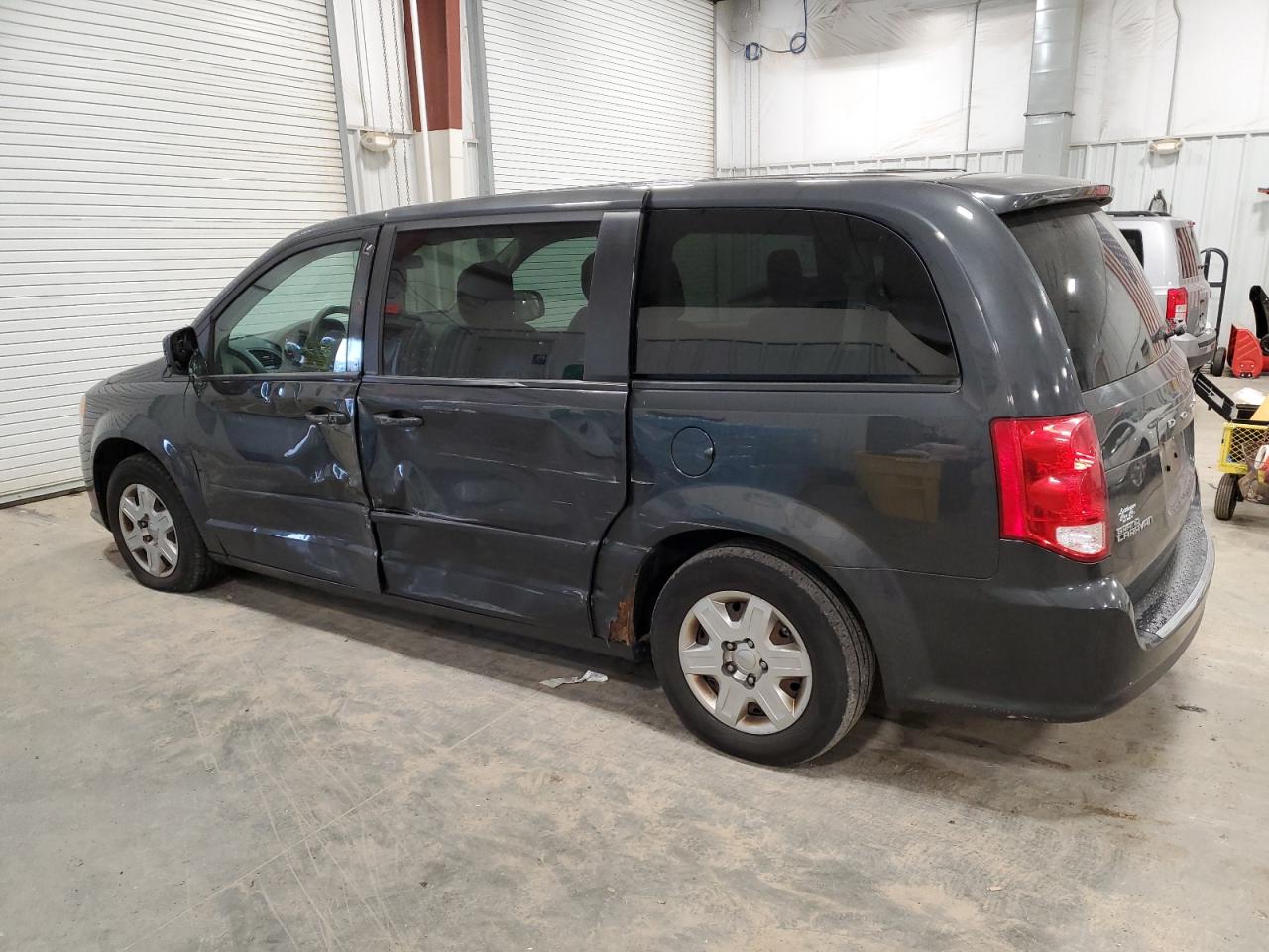 2012 Dodge Caravan - Image 2