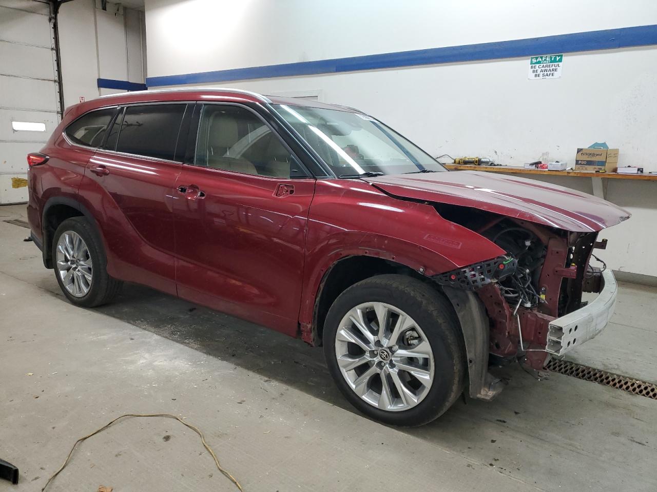 2020 Toyota Highlander - Image 4