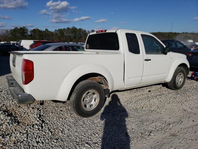 Pickups NISSAN FRONTIER 2015 White