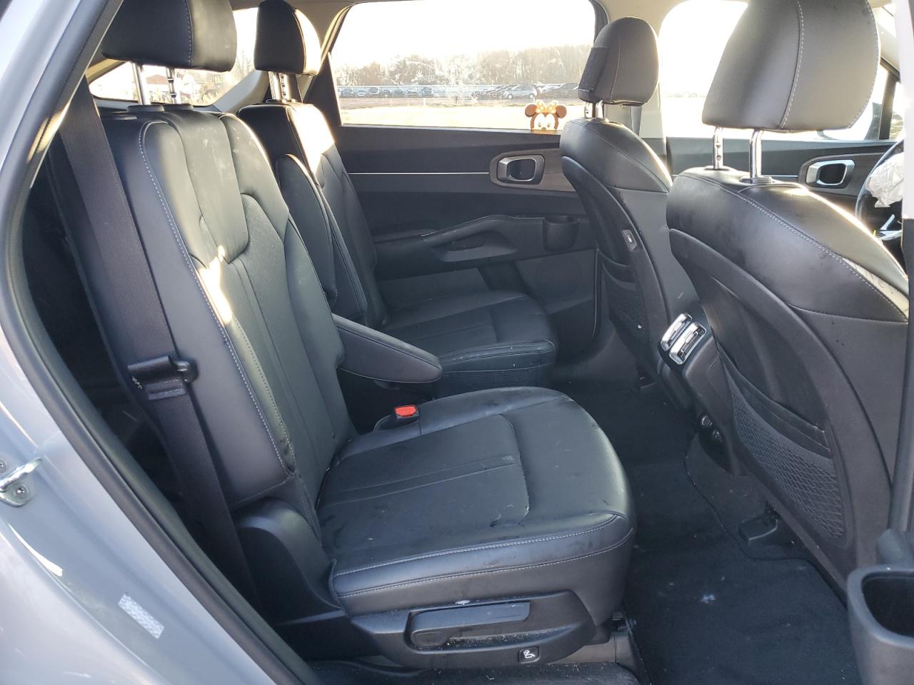 2022 Kia Sorento - Image 11
