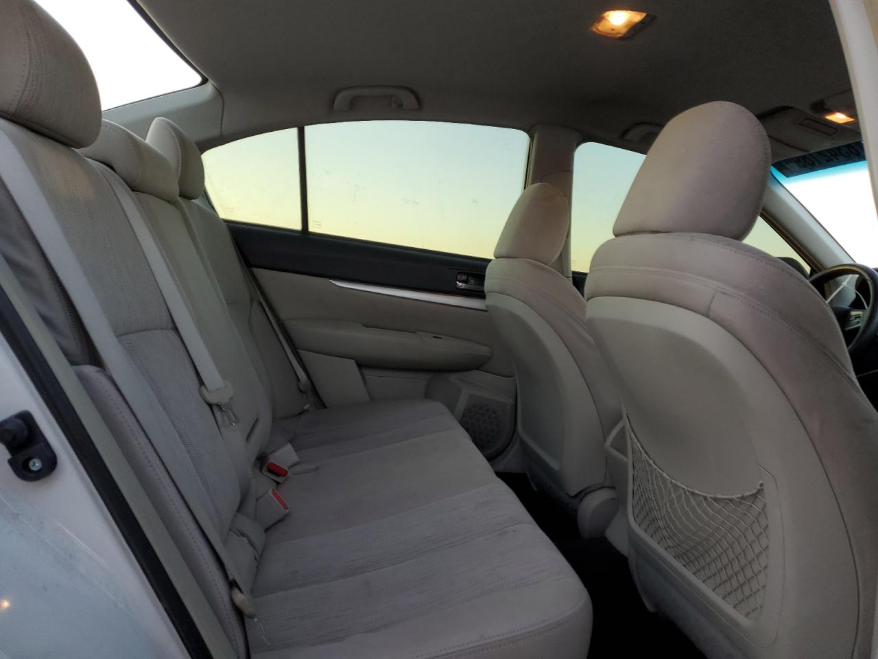 2013 Subaru Legacy - Image 10