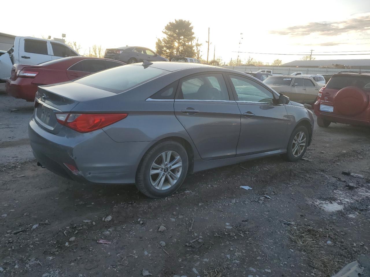 2014 Hyundai Sonata - Image 3