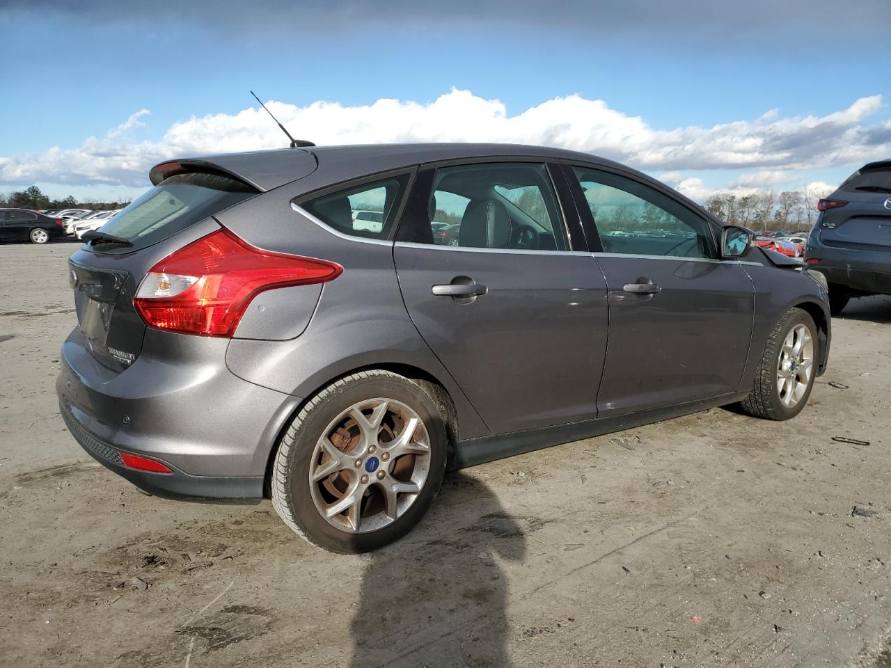 VIN 1FADP3N26EL396844 2014 FORD FOCUS no.3