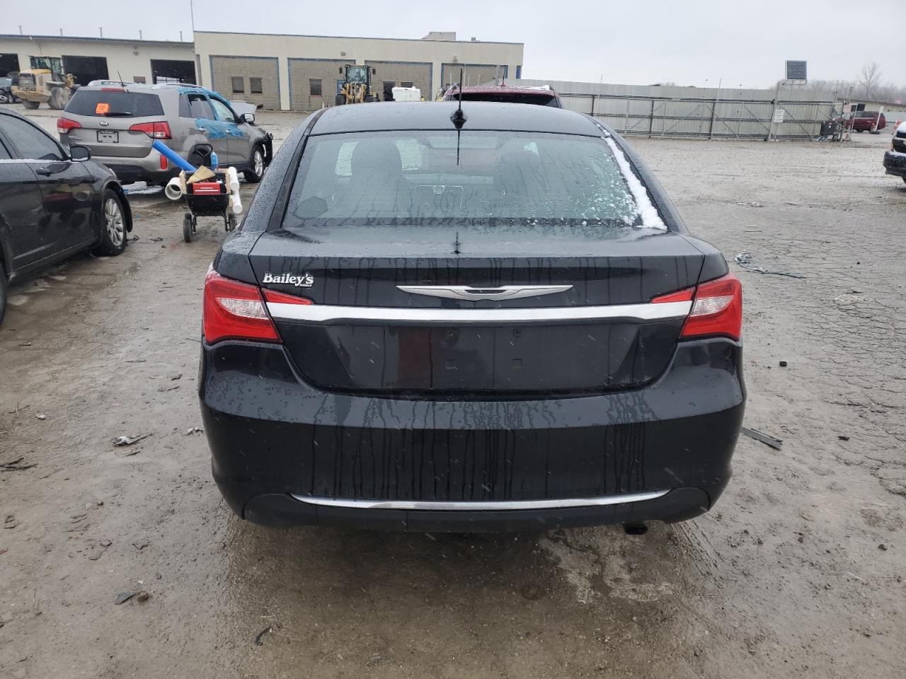 2013 Chrysler 200 - Image 6