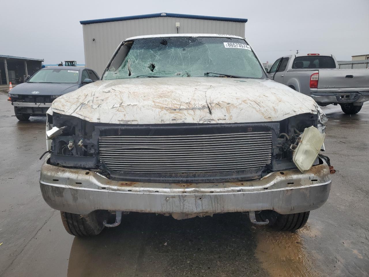 2004 GMC Yukon - Image 5