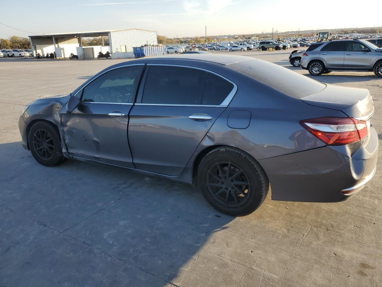 VIN 1HGCR2F39GA231615 2016 HONDA ACCORD no.2