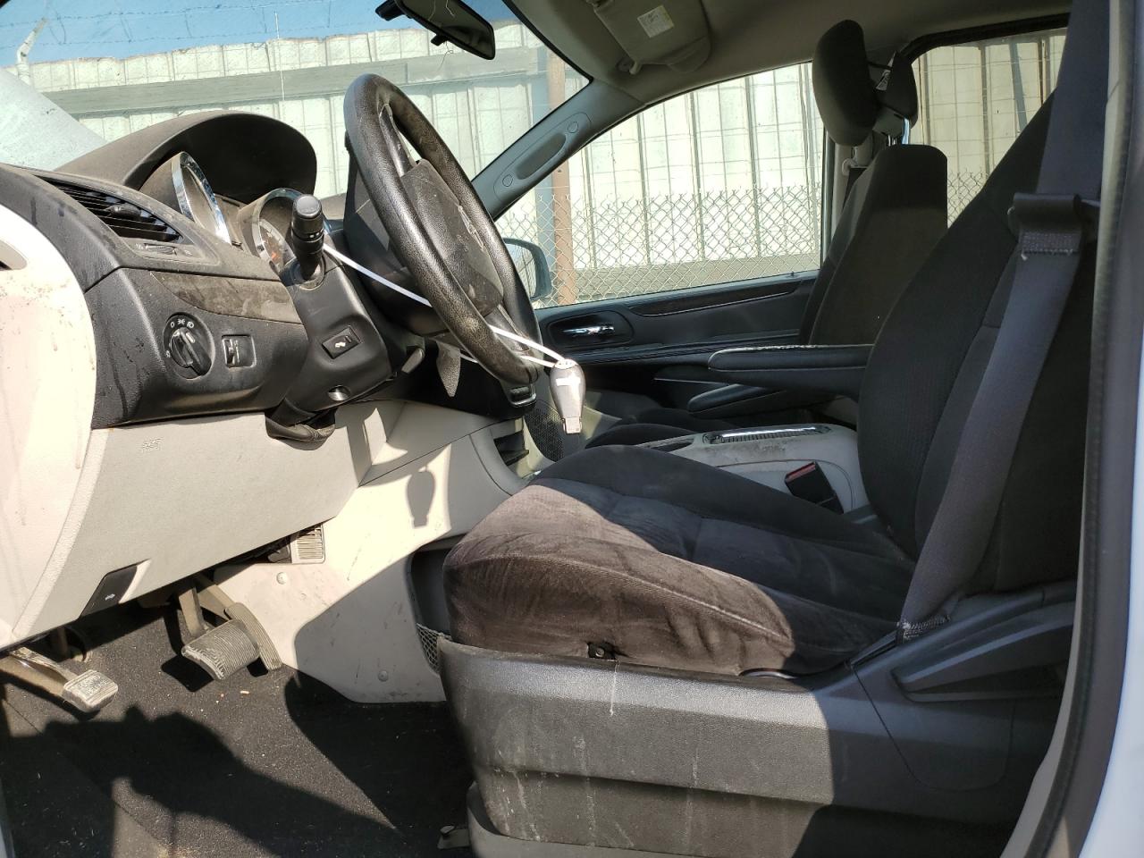 2014 Dodge Caravan - Image 7