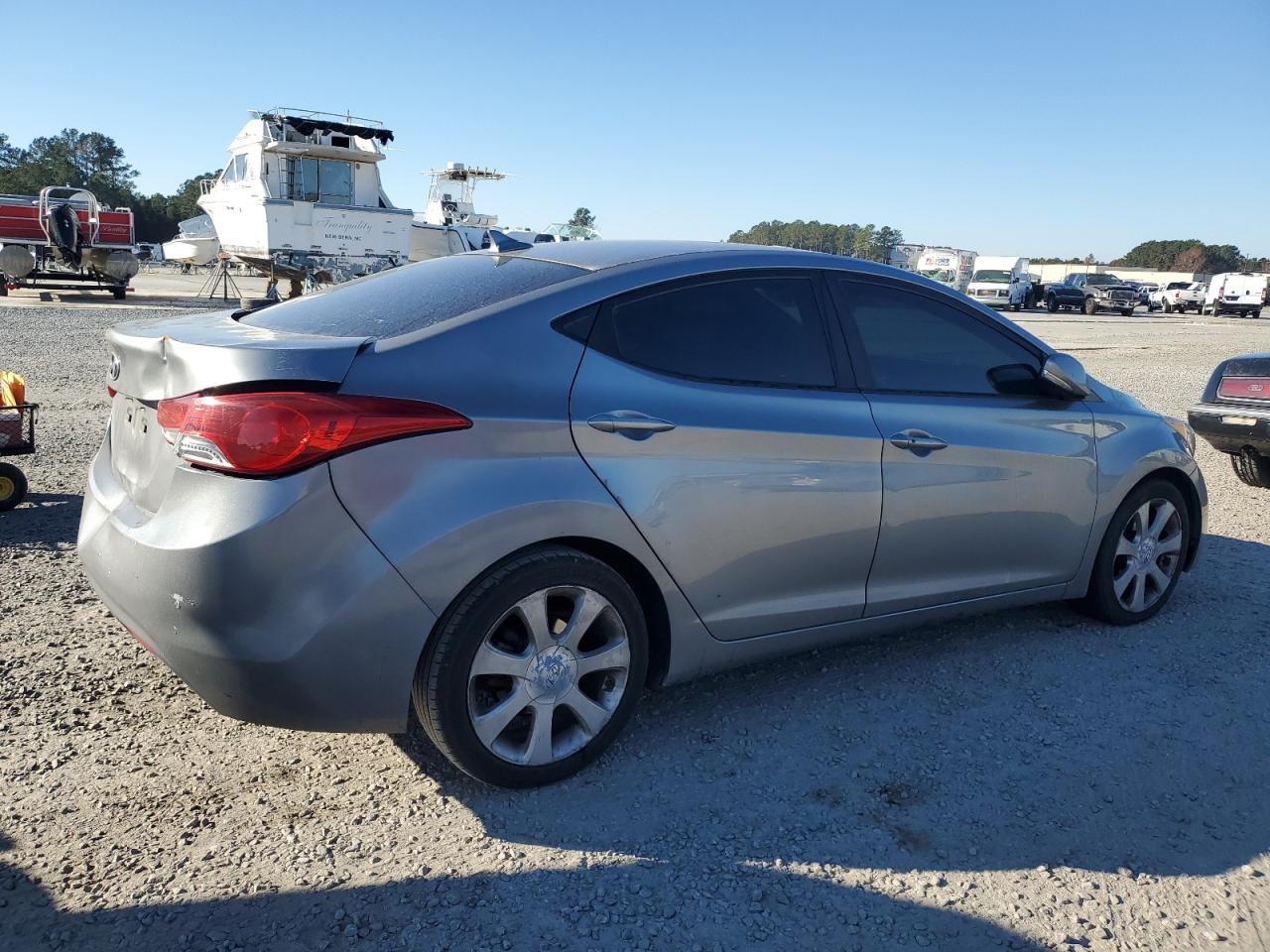2013 Hyundai Elantra - Image 3
