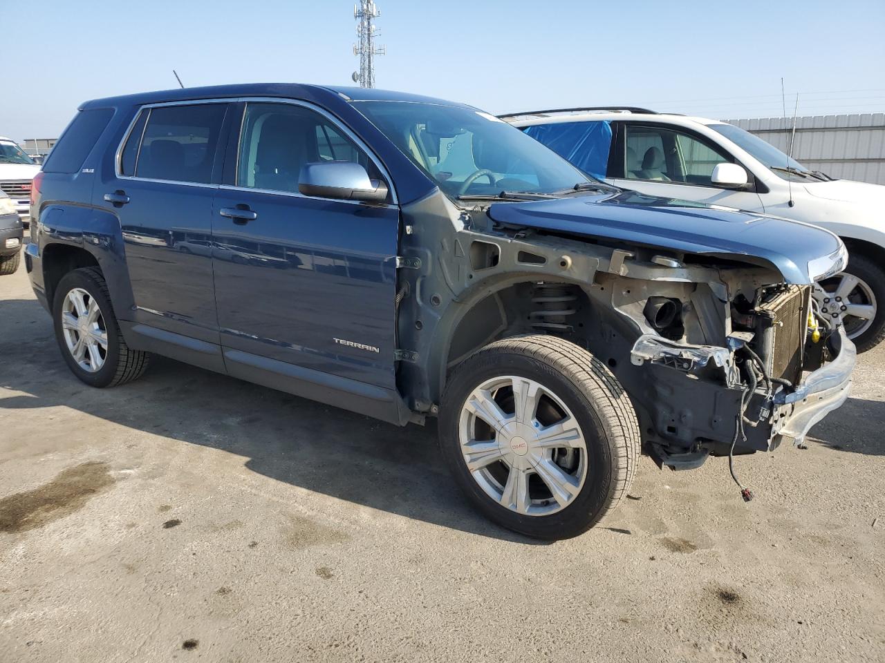 2017 GMC Terrain - Image 4
