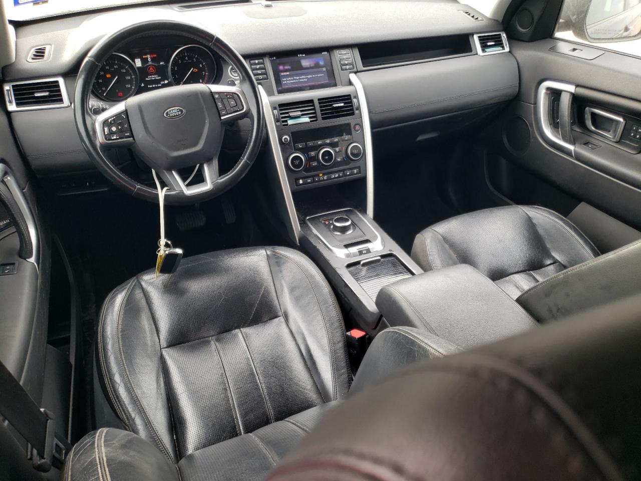 2017 Land Rover Discovery - Image 8