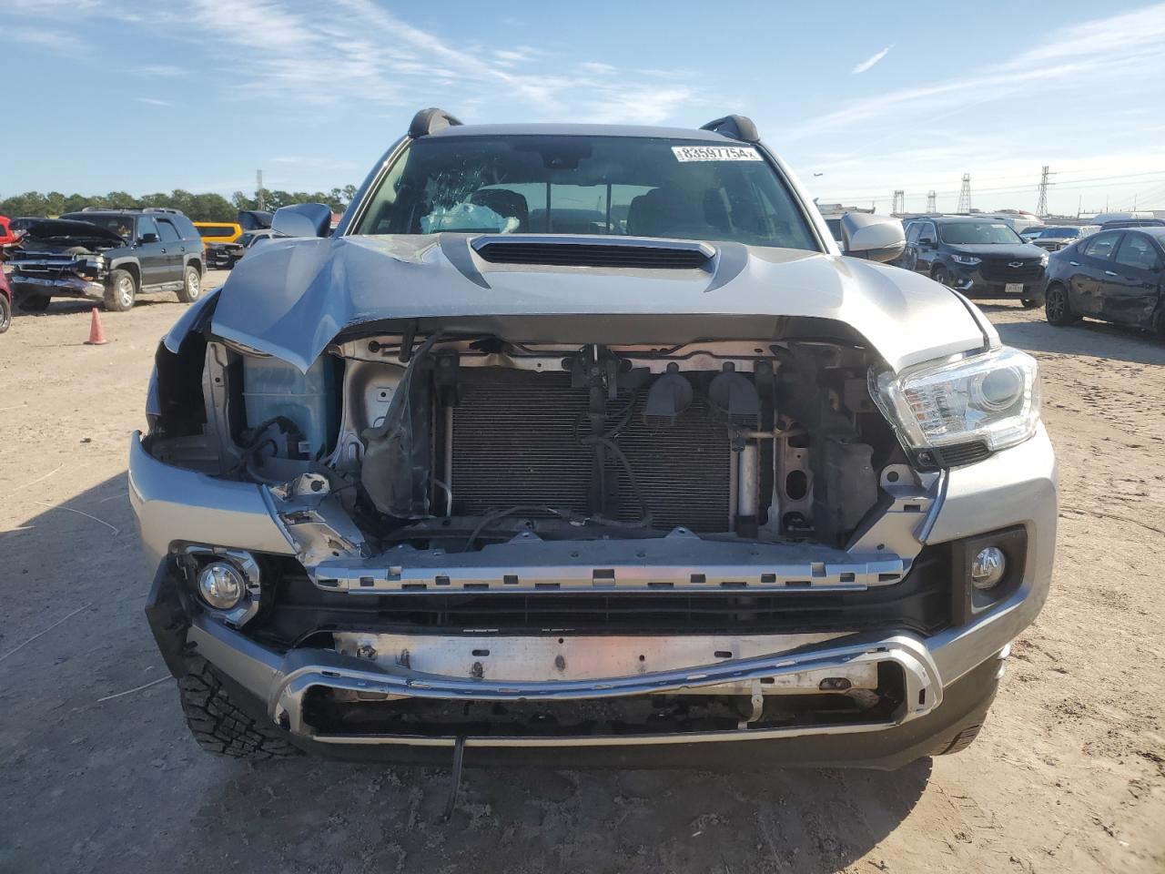 VIN 5TFCZ5AN6JX151136 2018 TOYOTA TACOMA no.5