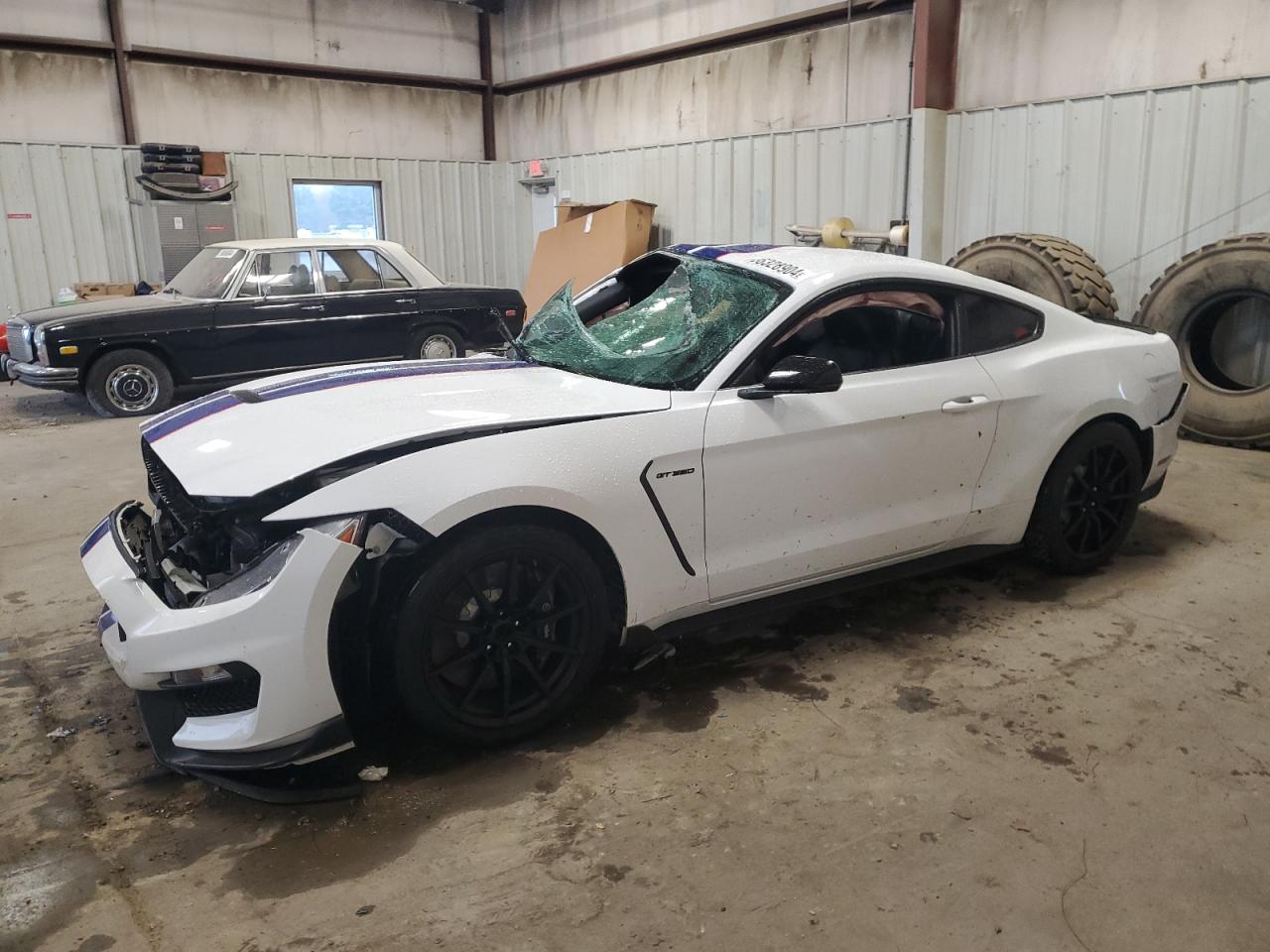 2016 Ford Mustang - Image 1