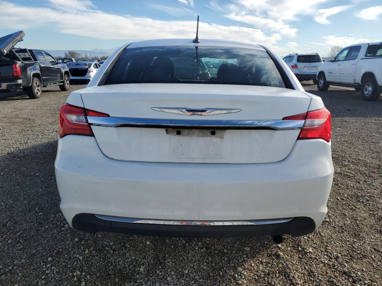 VIN 1C3CCBBB3DN762945 2013 CHRYSLER 200 no.6