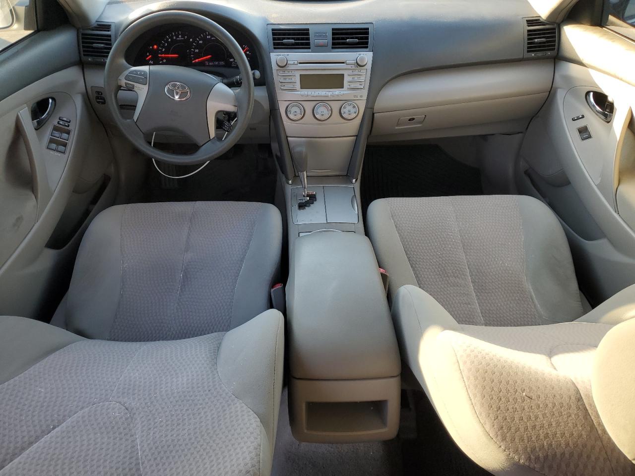 2010 Toyota Camry - Image 8