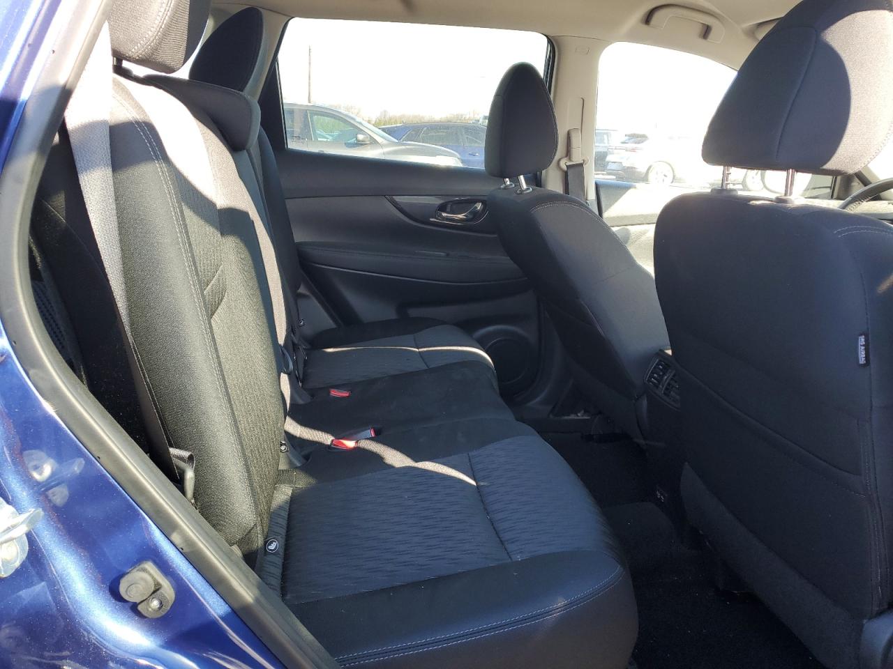 2019 Nissan Rogue - Image 11