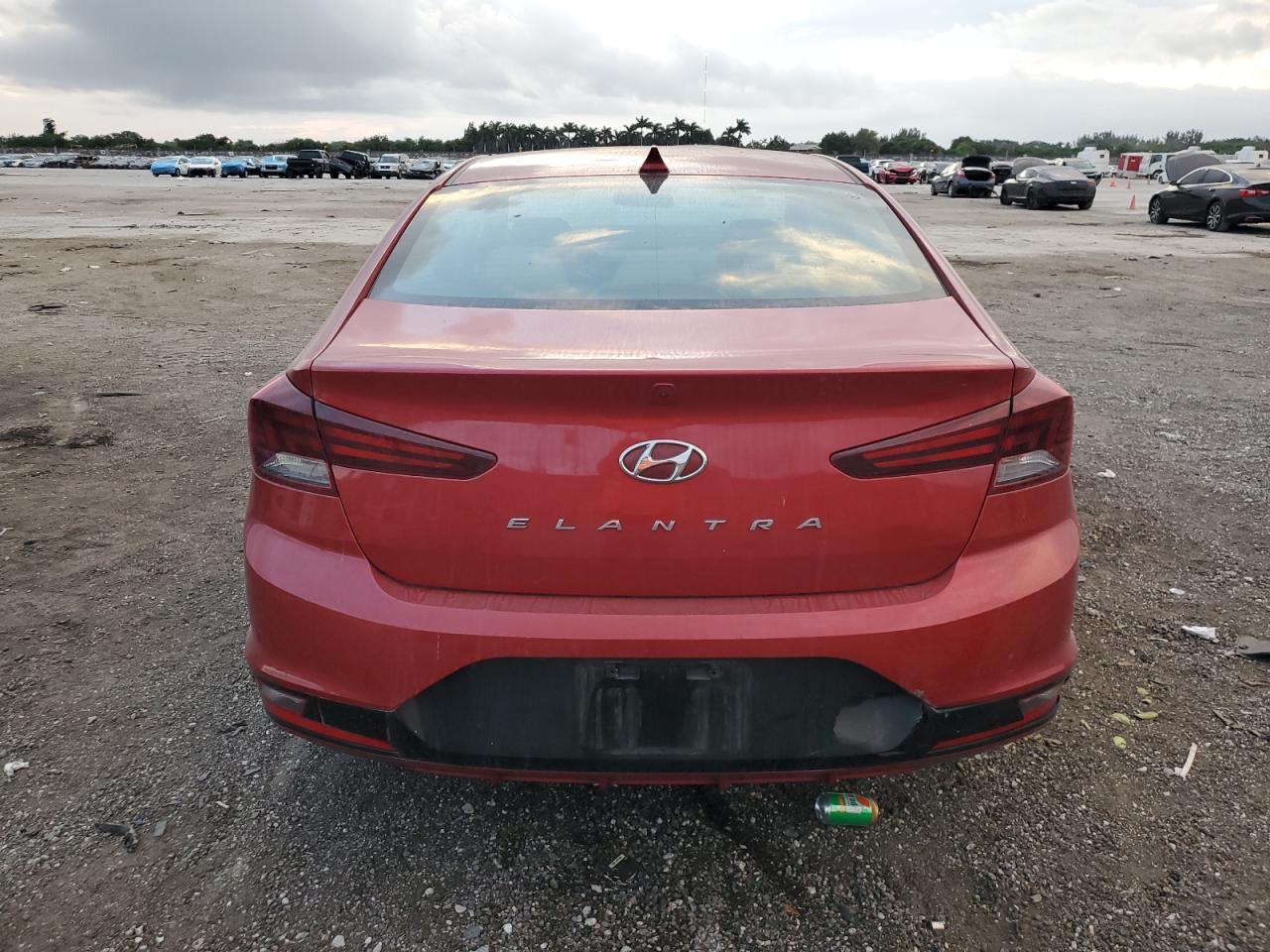 2020 Hyundai Elantra - Image 6