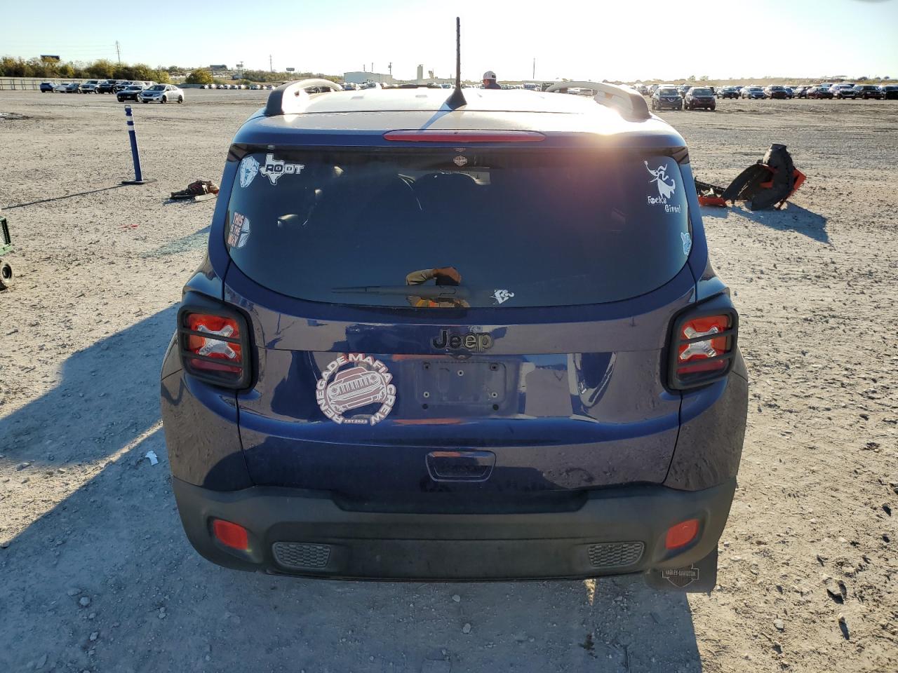 2018 Jeep Renegade - Image 6