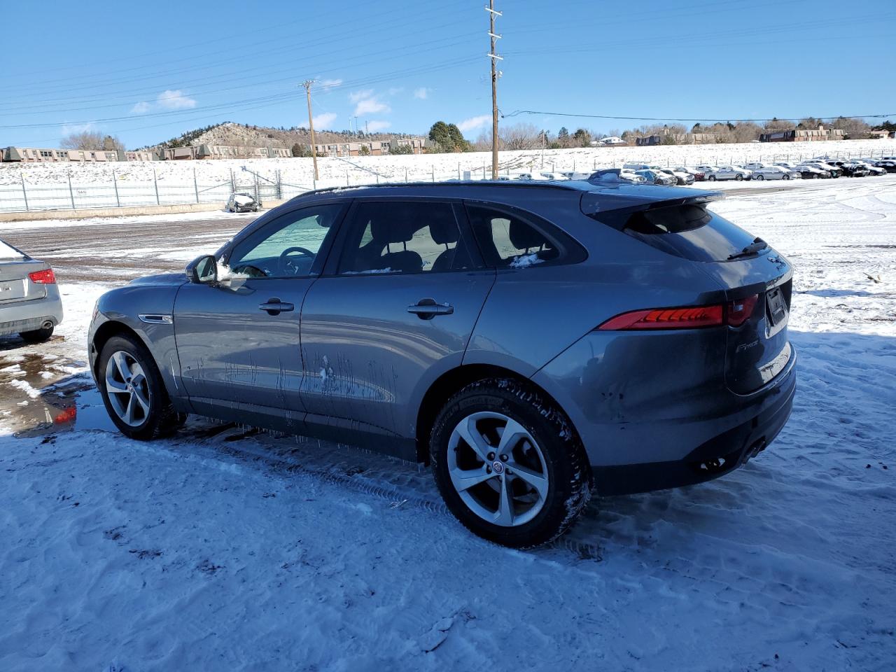 VIN SADCJ2FN2JA260943 2018 JAGUAR F-PACE no.2