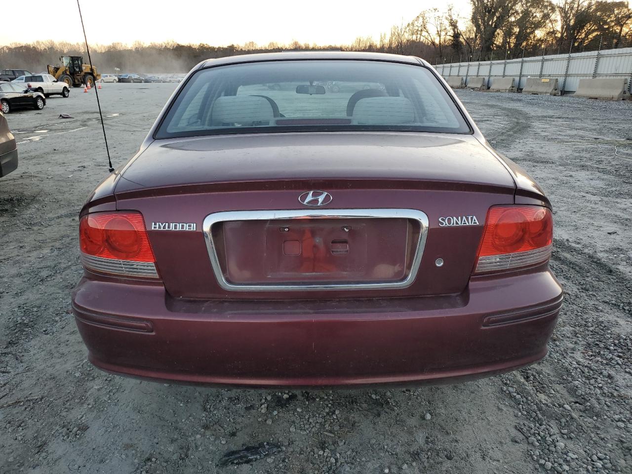 2002 Hyundai Sonata - Image 6