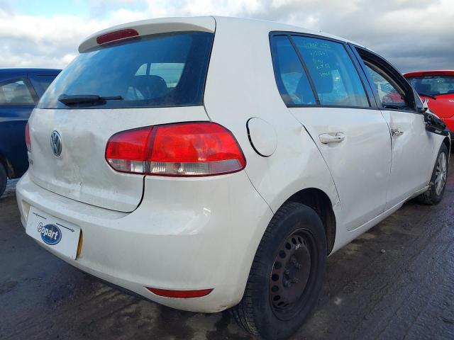 2010 VOLKSWAGEN GOLF S 