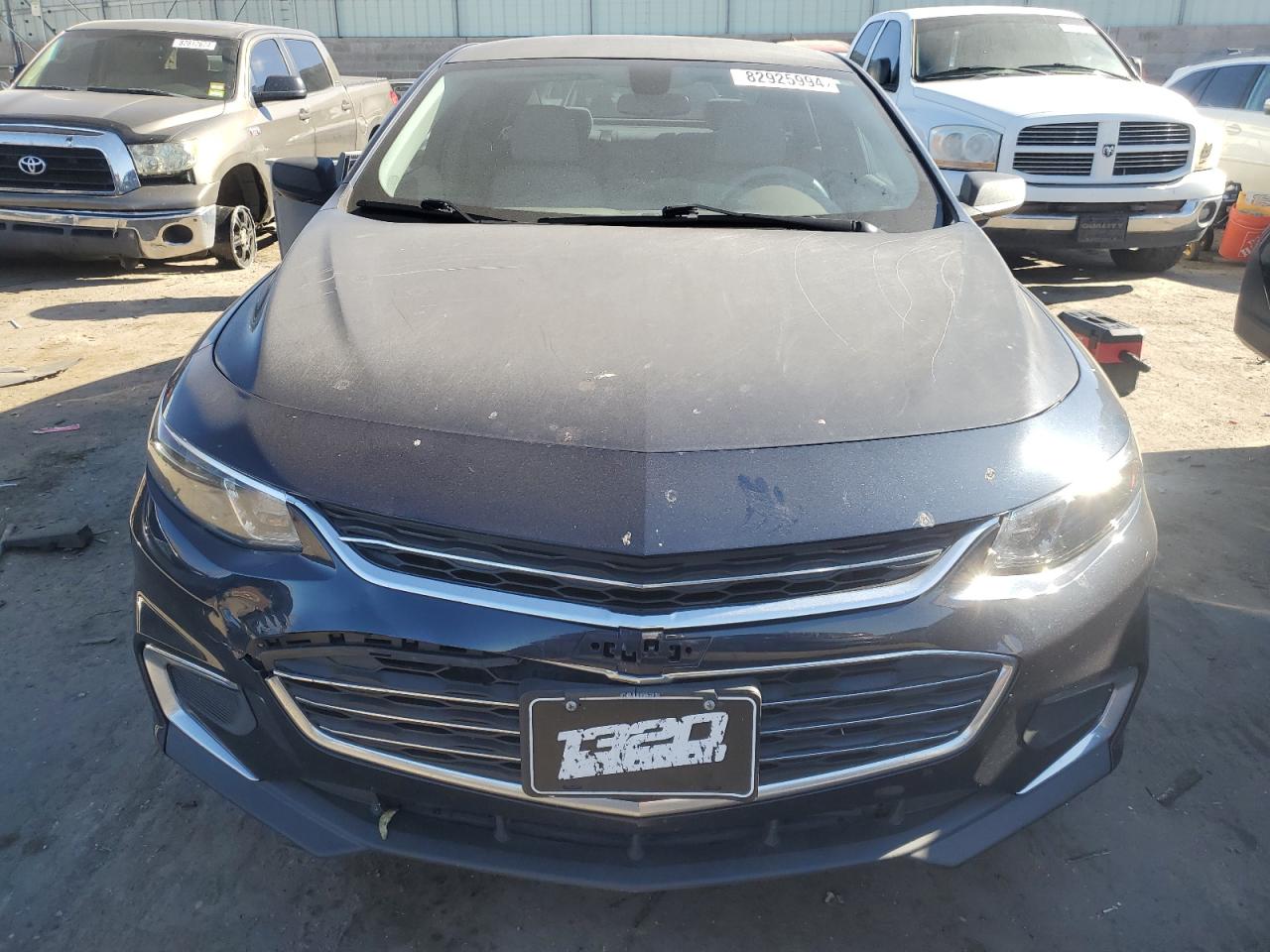 2017 Chevrolet Malibu - Image 5