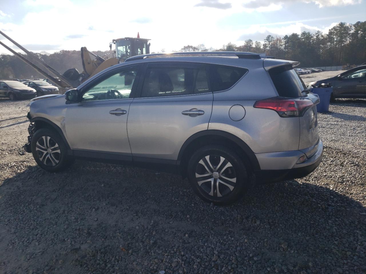 VIN 2T3BFREVXHW658674 2017 TOYOTA RAV4 no.2