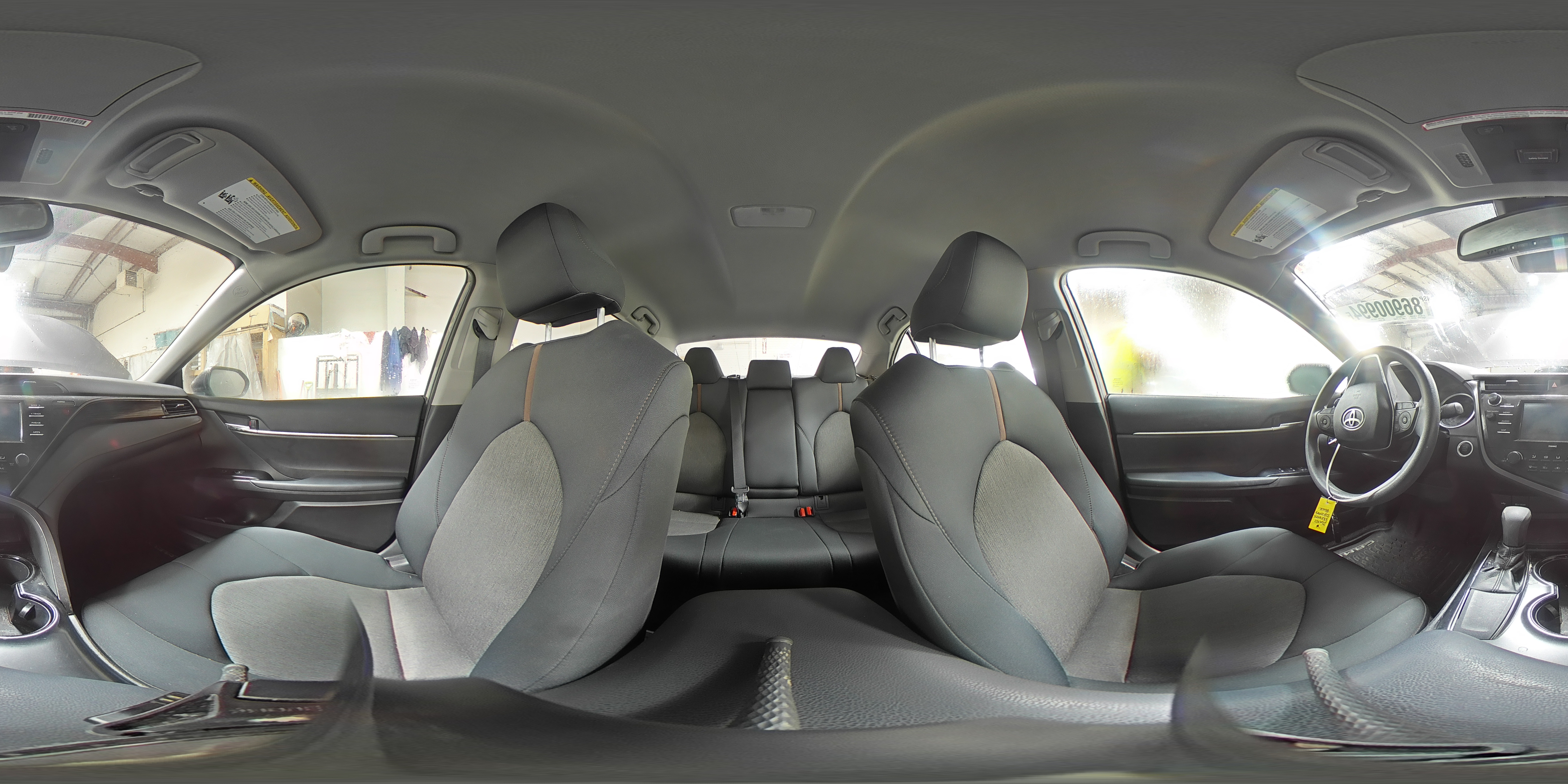 2020 Toyota Camry - Image 15