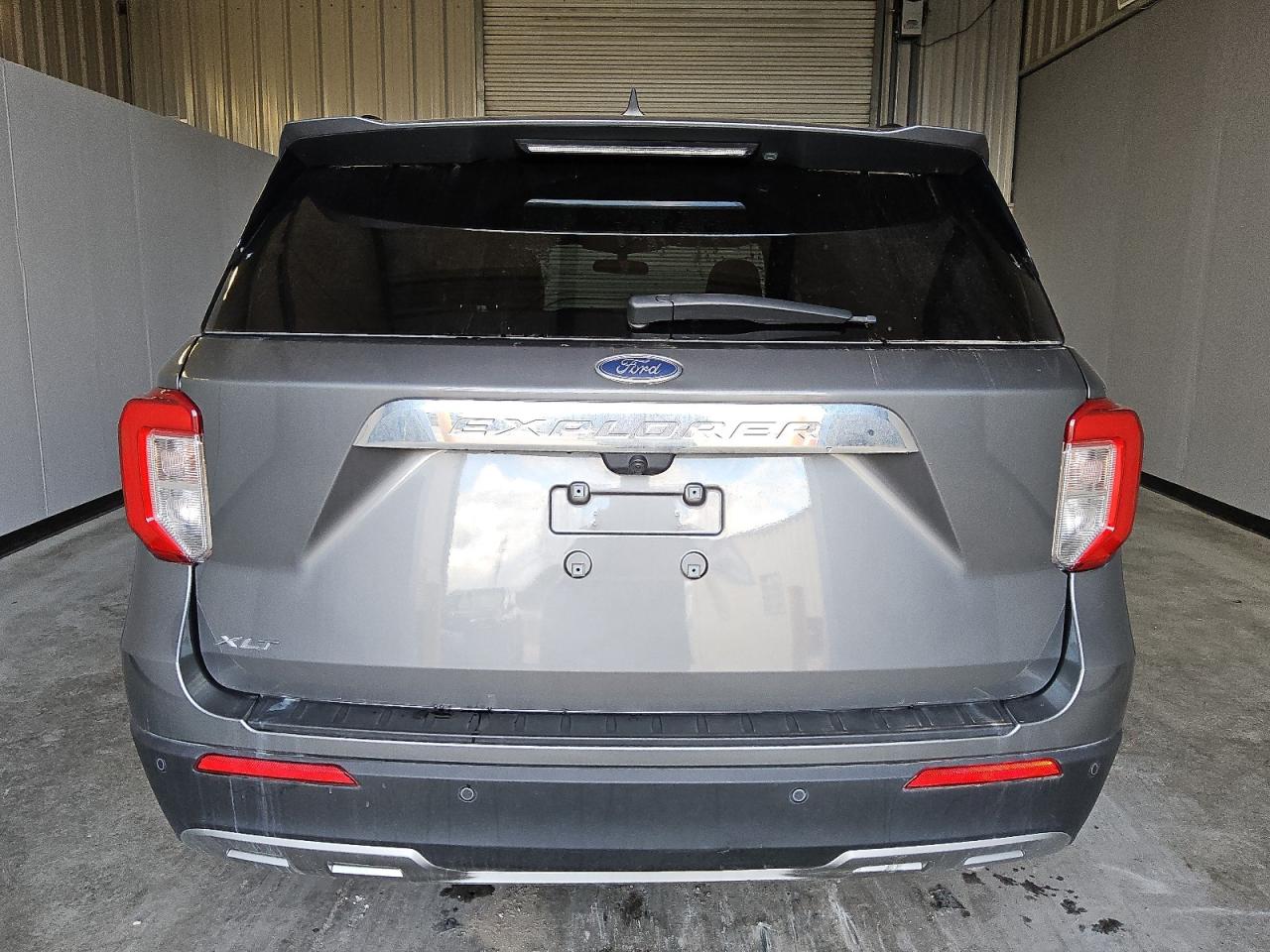 2023 Ford Explorer - Image 6
