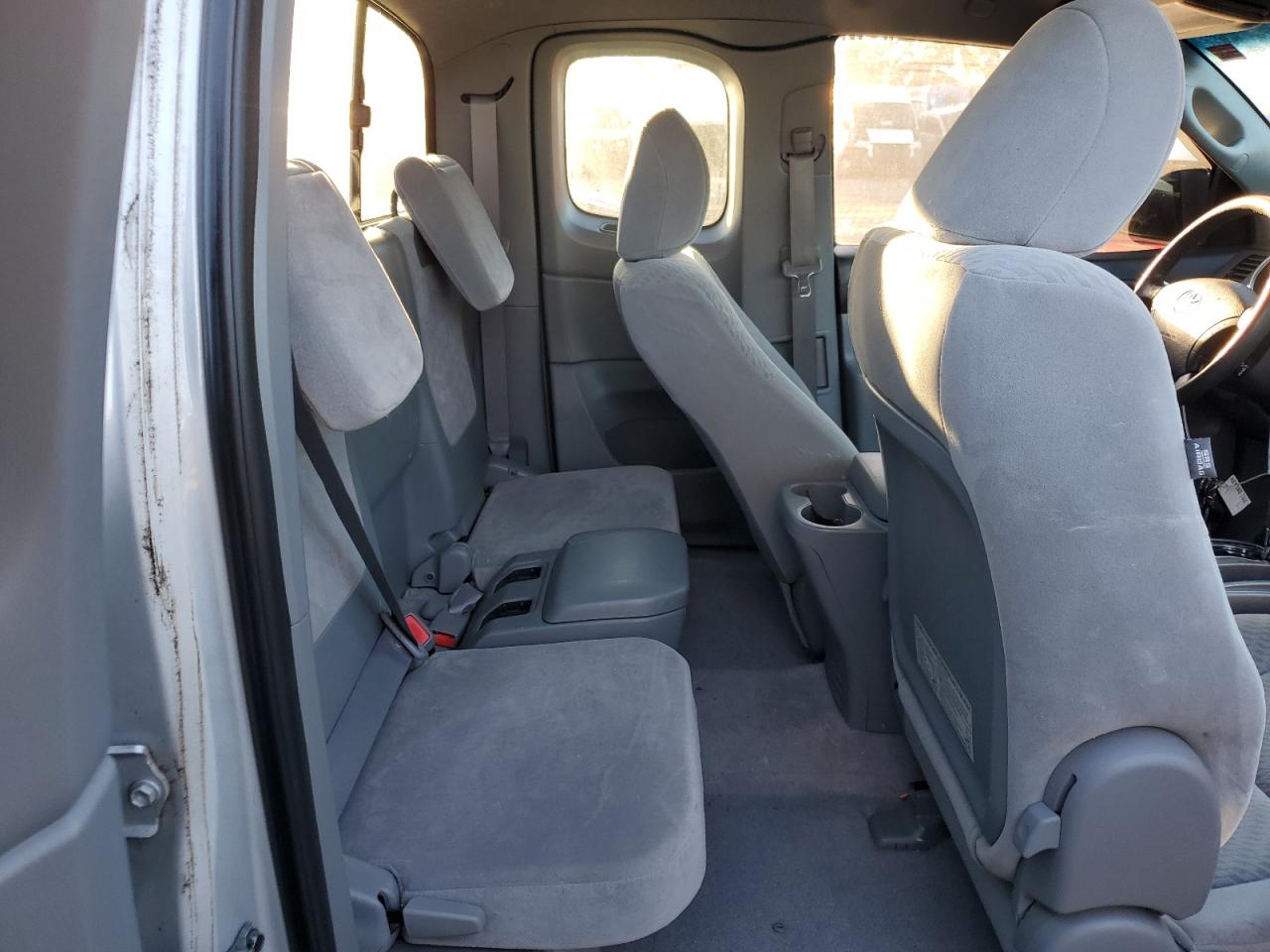 2010 Toyota Tacoma - Image 10
