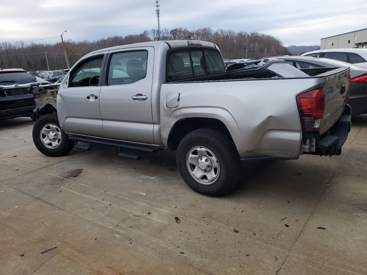 VIN 3TMCZ5AN0JM162929 2018 TOYOTA TACOMA no.2