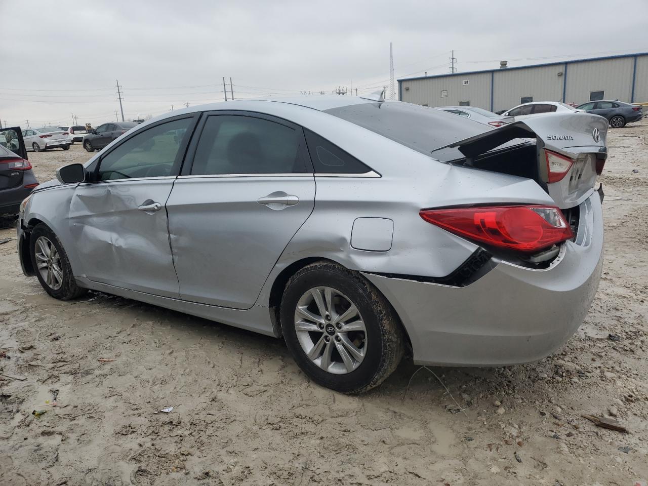 2012 Hyundai Sonata - Image 2