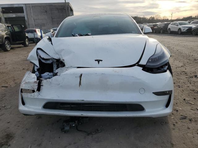  TESLA MODEL 3 2023 Белы