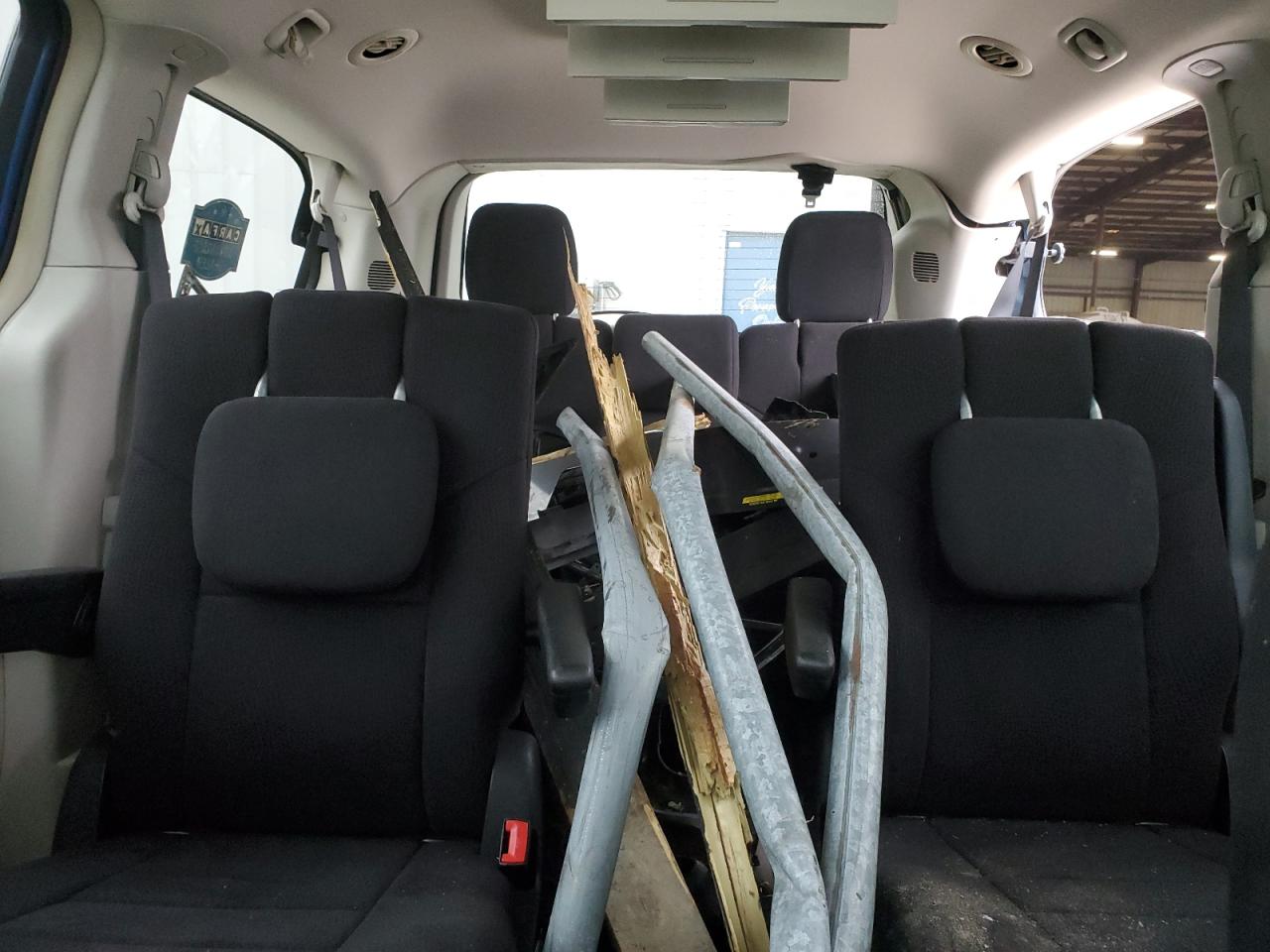 2011 Dodge Caravan - Image 10