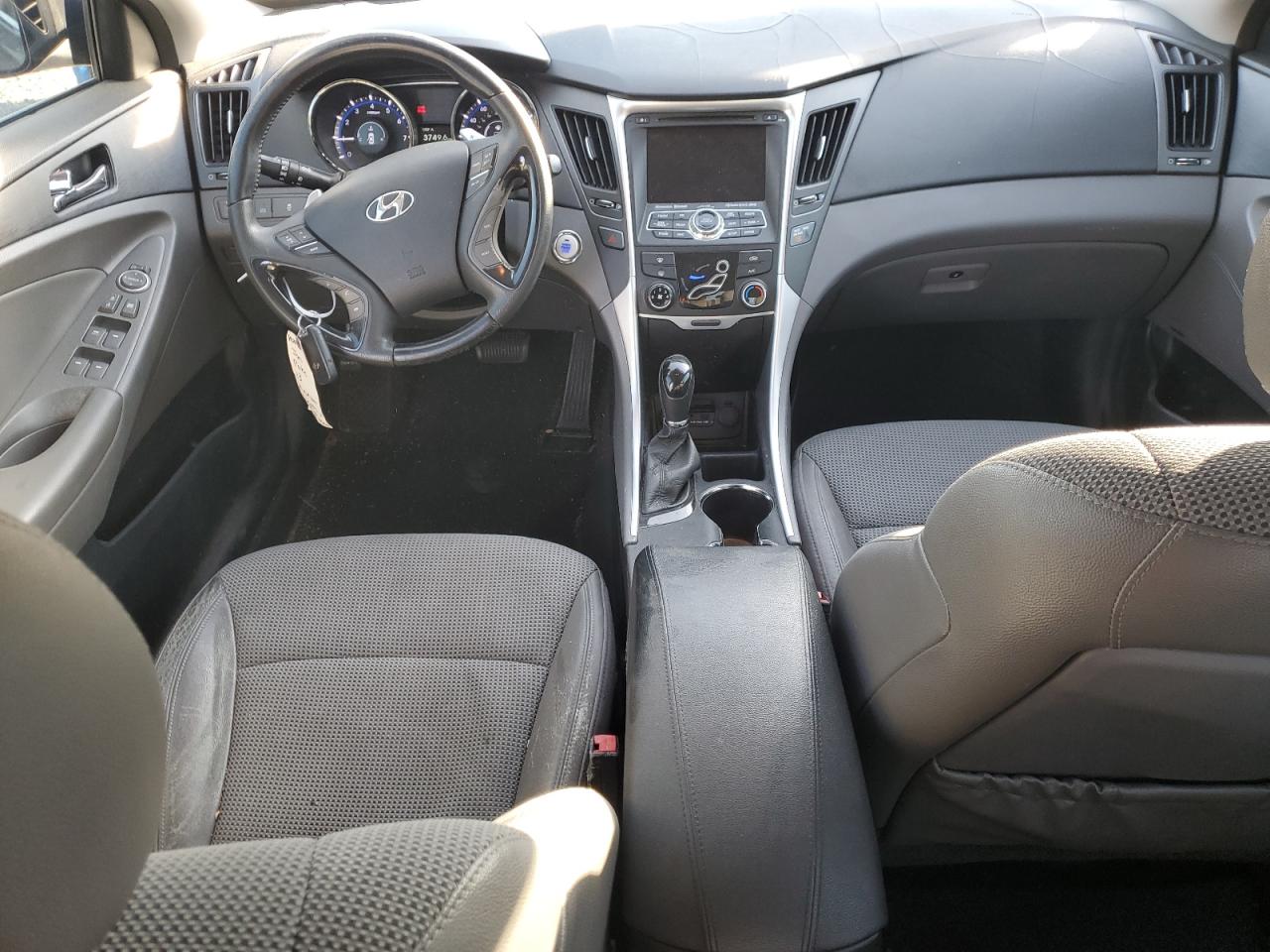 2013 Hyundai Sonata - Image 8