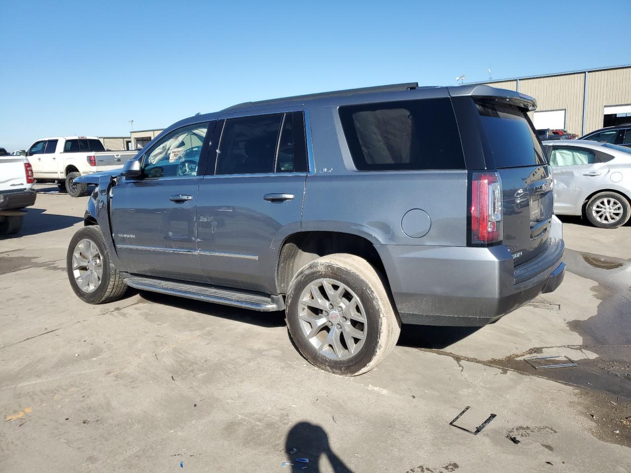 2020 GMC Yukon - Image 2