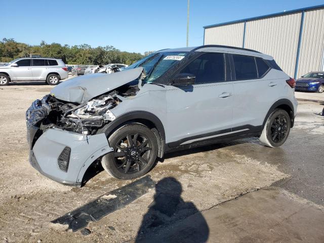  NISSAN KICKS 2023 Gray