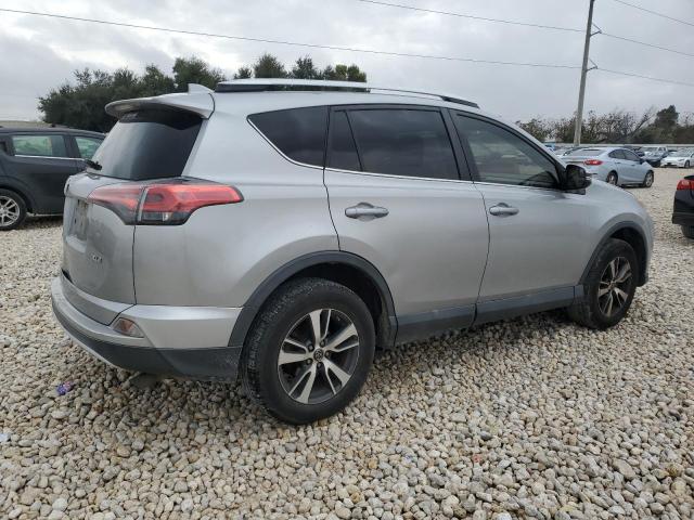  TOYOTA RAV4 2016 Srebrny