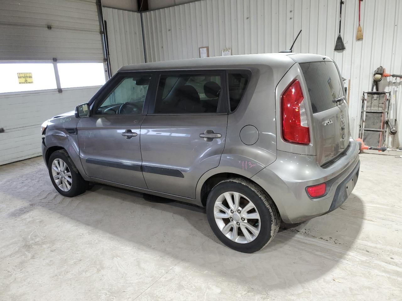 VIN KNDJT2A64D7573927 2013 KIA SOUL no.2